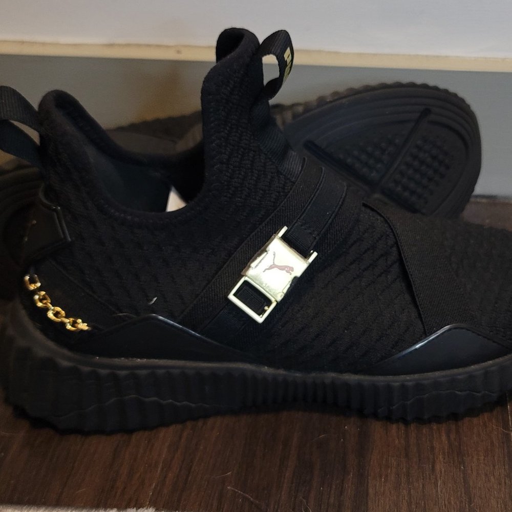 Almost new PUMA Defy Mid